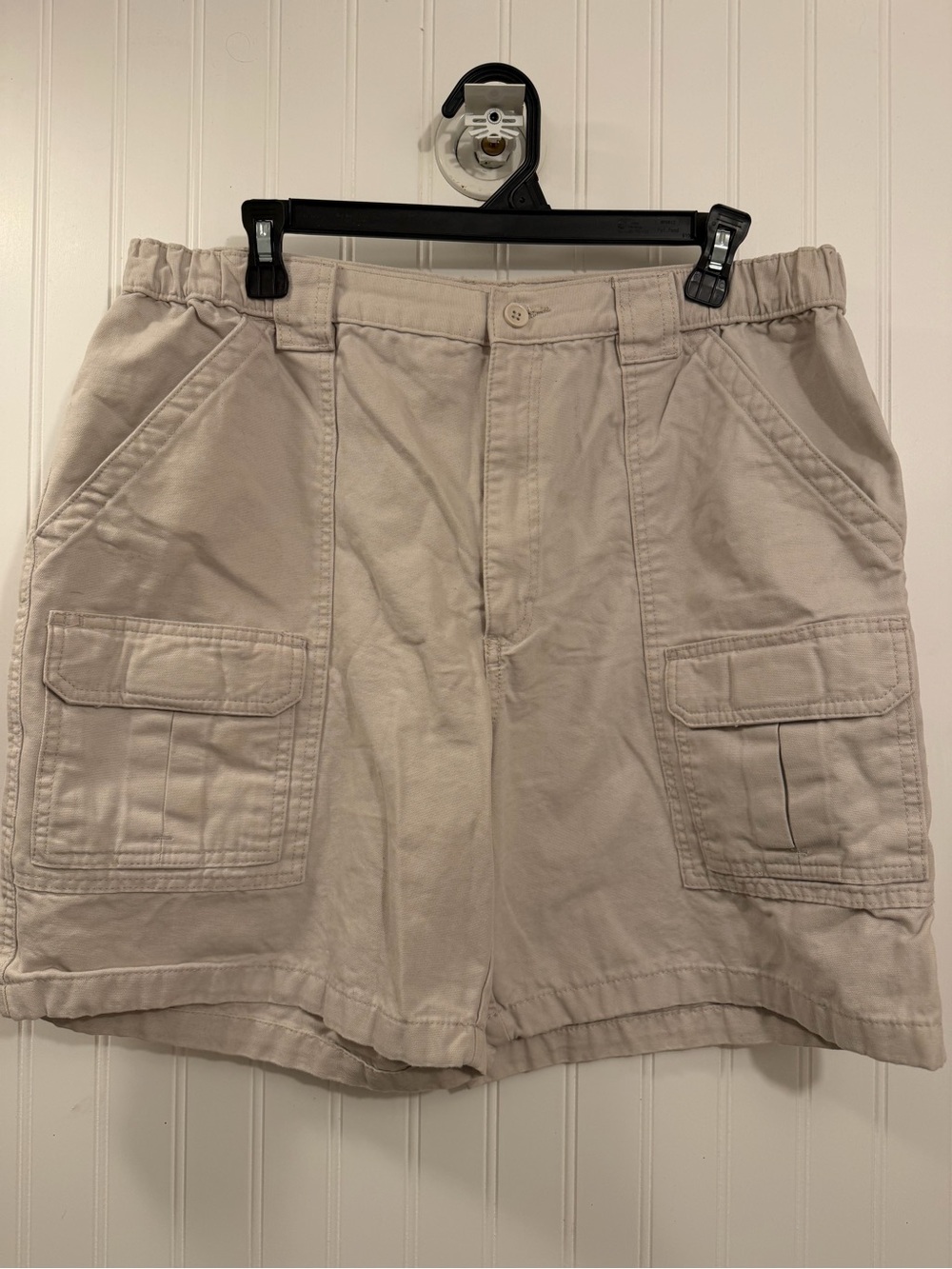 khaki cream cargo shorts